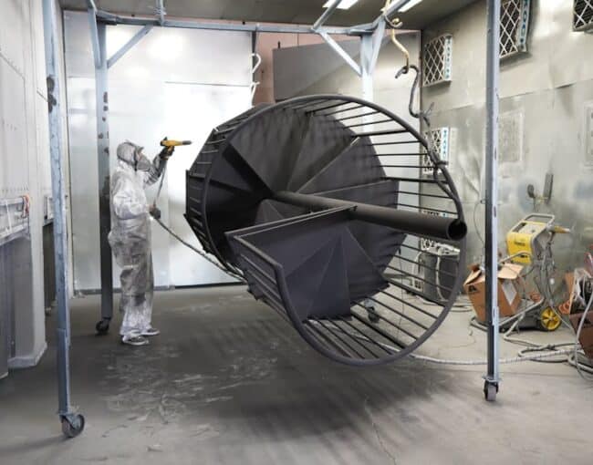 metal spray painting