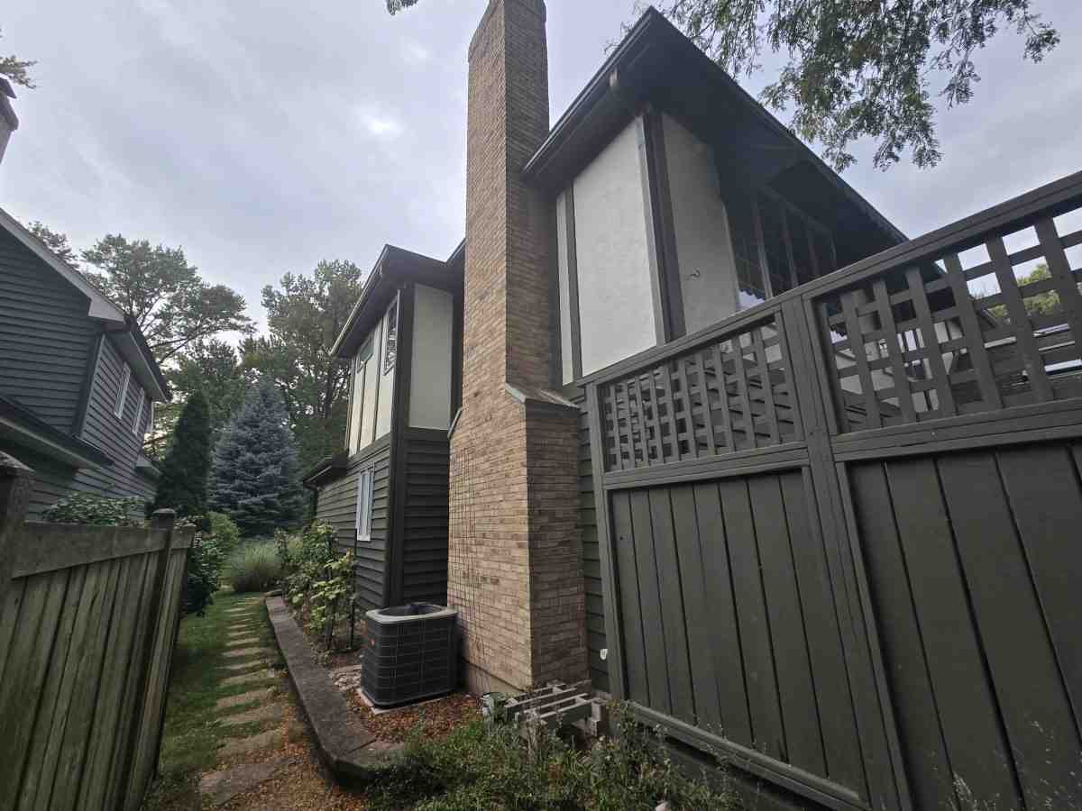 exterior paint colors for small cottage