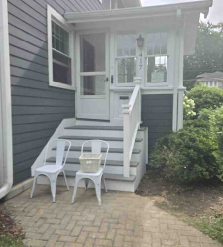 home exterior with glossy front door and trim