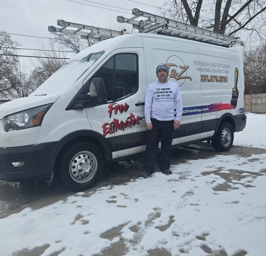 Tomasz Niemotko picture with van